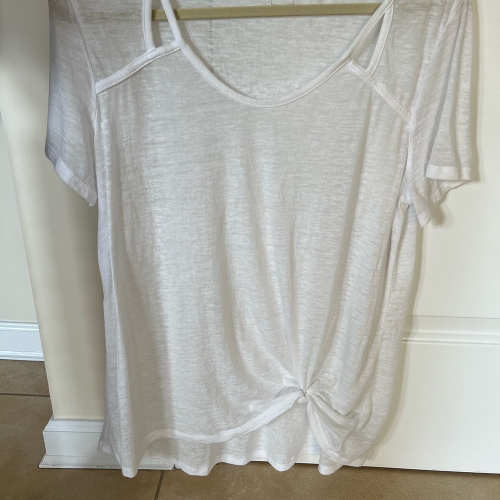 Size M gap very light weight cotton cut open top